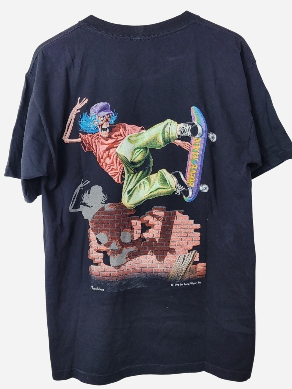 Vintage Bone Man Skateboarding Skeleton Black Short Sleeve T-shirt